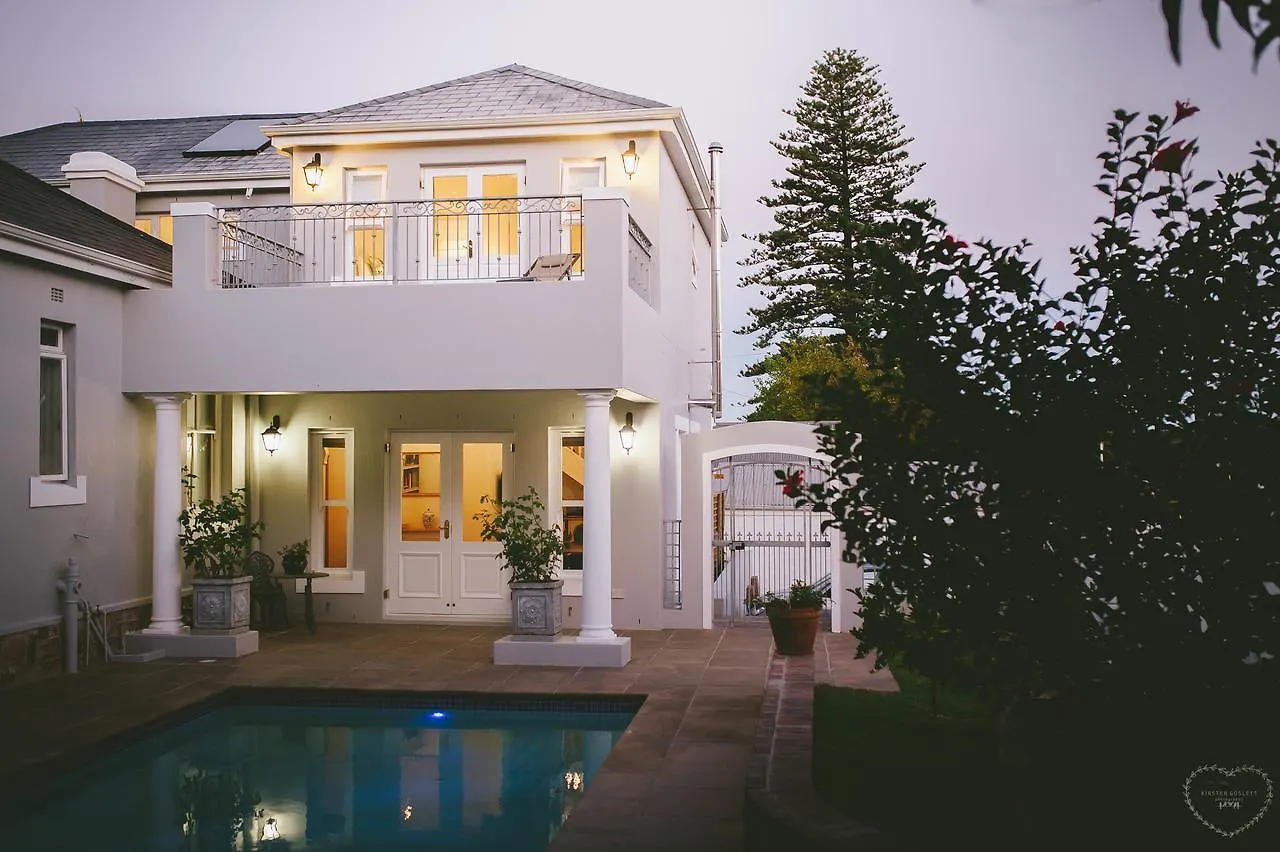The Victorian Goose (Adults Only) Bed & Breakfast Cape Town