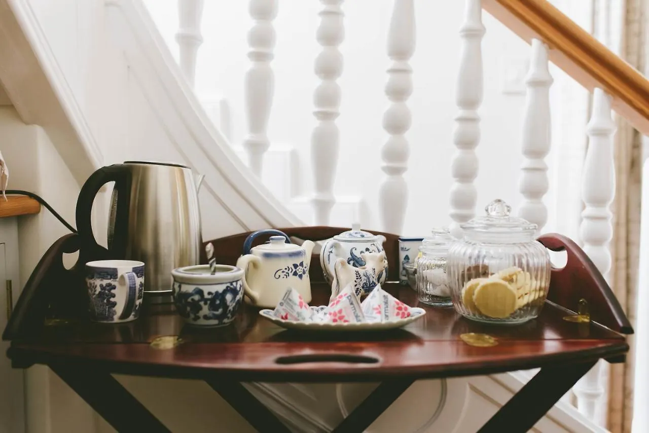 The Victorian Goose (Adults Only) Bed & Breakfast Cape Town