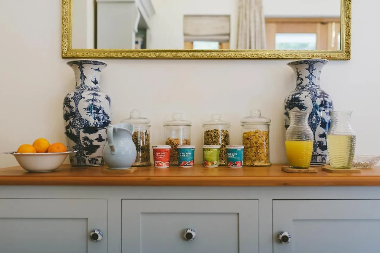 The Victorian Goose (Adults Only) Bed & Breakfast Cape Town